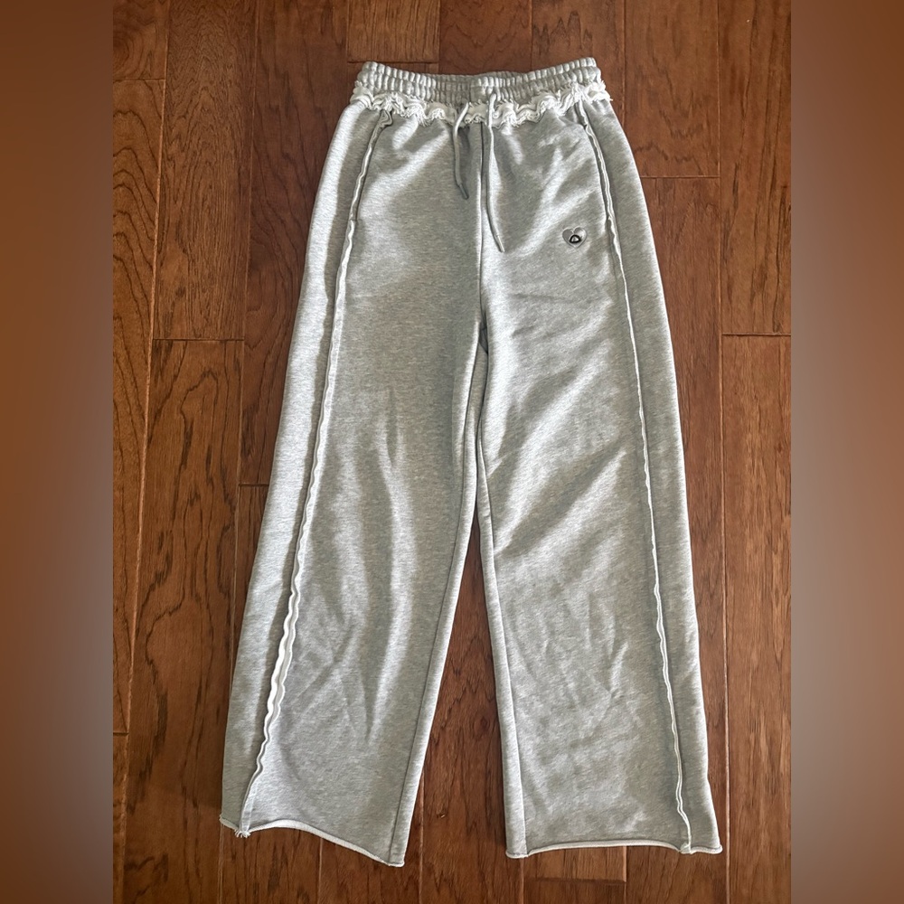 Aelfric Eden Light Gray Wide-Leg Sweatpants